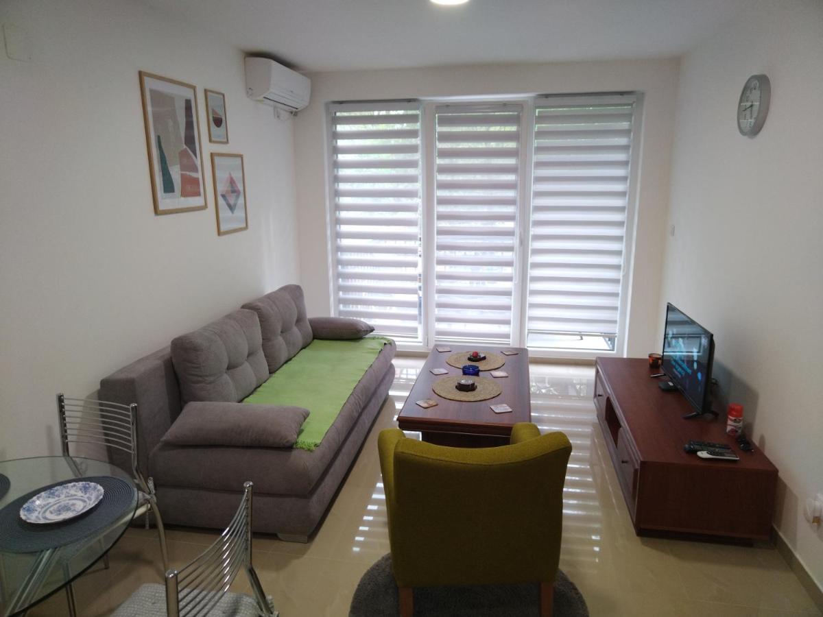 Apartman "N" Srebrno Jezero Ostrovo Bagian luar foto